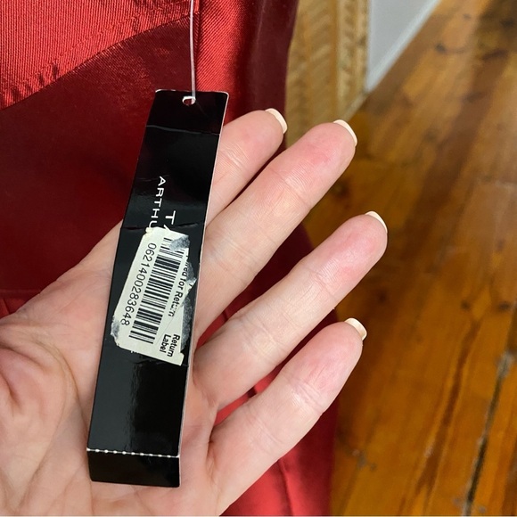 Tahari Sheath Cocktail Silk Blend Dress Size 6 Garnet Red Wedding Guest Party - Picture 10 of 13